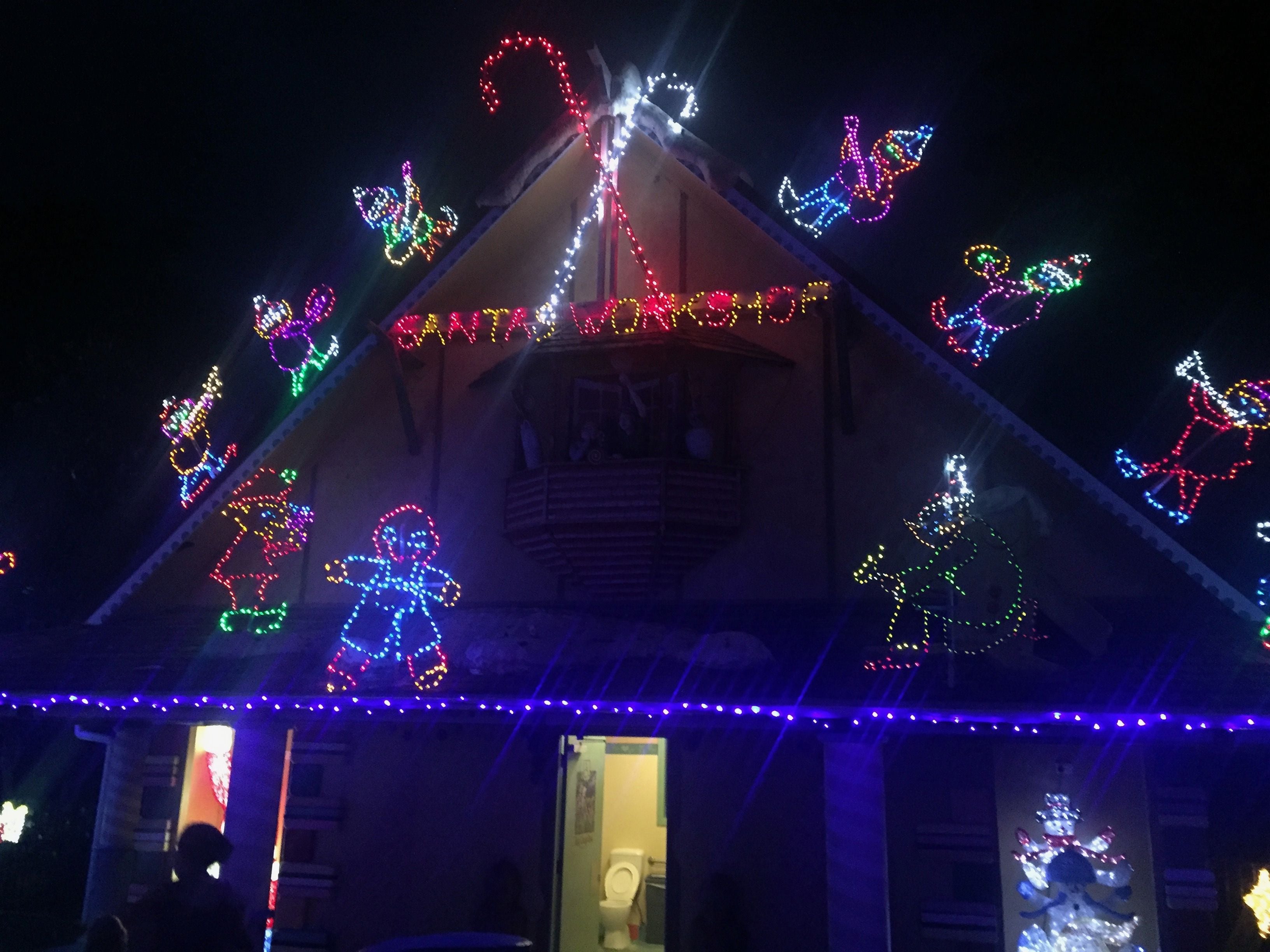 Hunter Valley Christmas Lights Spectacular Image -5b3abbc78b51c
